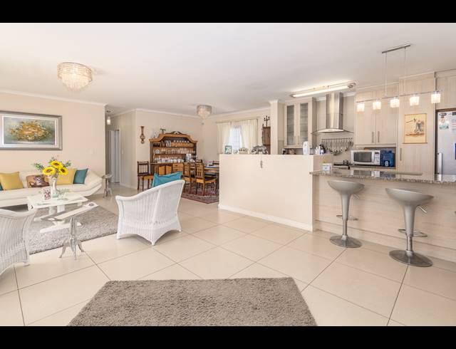 3 BEDROOM FREEHOLD SOLD IN SUNNINGDALE